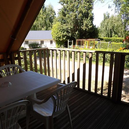 Camping Smile&Braudieres Mézières-sous-Lavardin Exterior foto